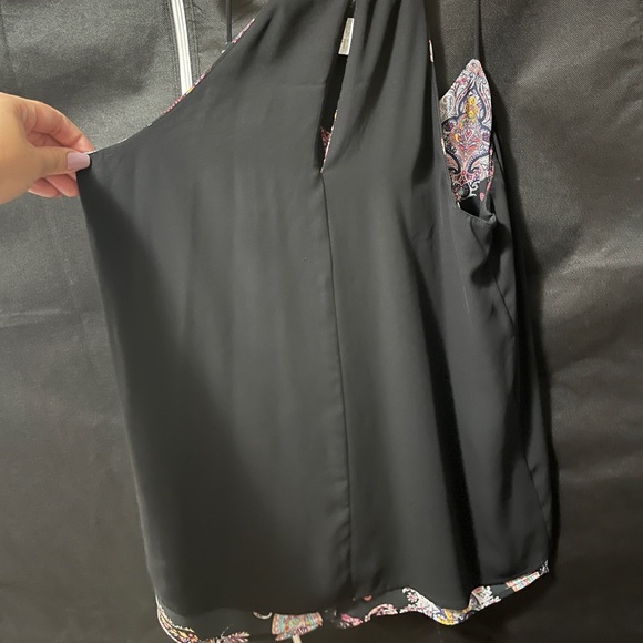 Express Reversible TankTop - Picture 2 of 4